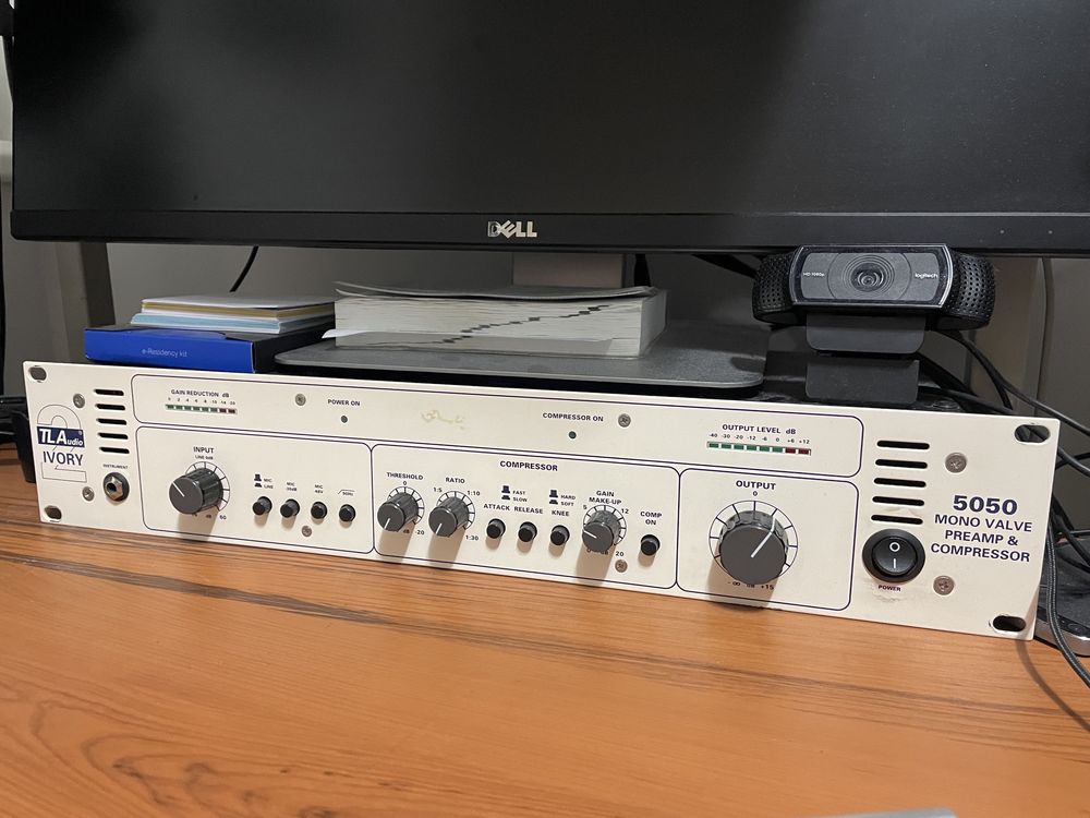 Мікрофонний підсилювач (преамп) TL Audio Ivory 5050