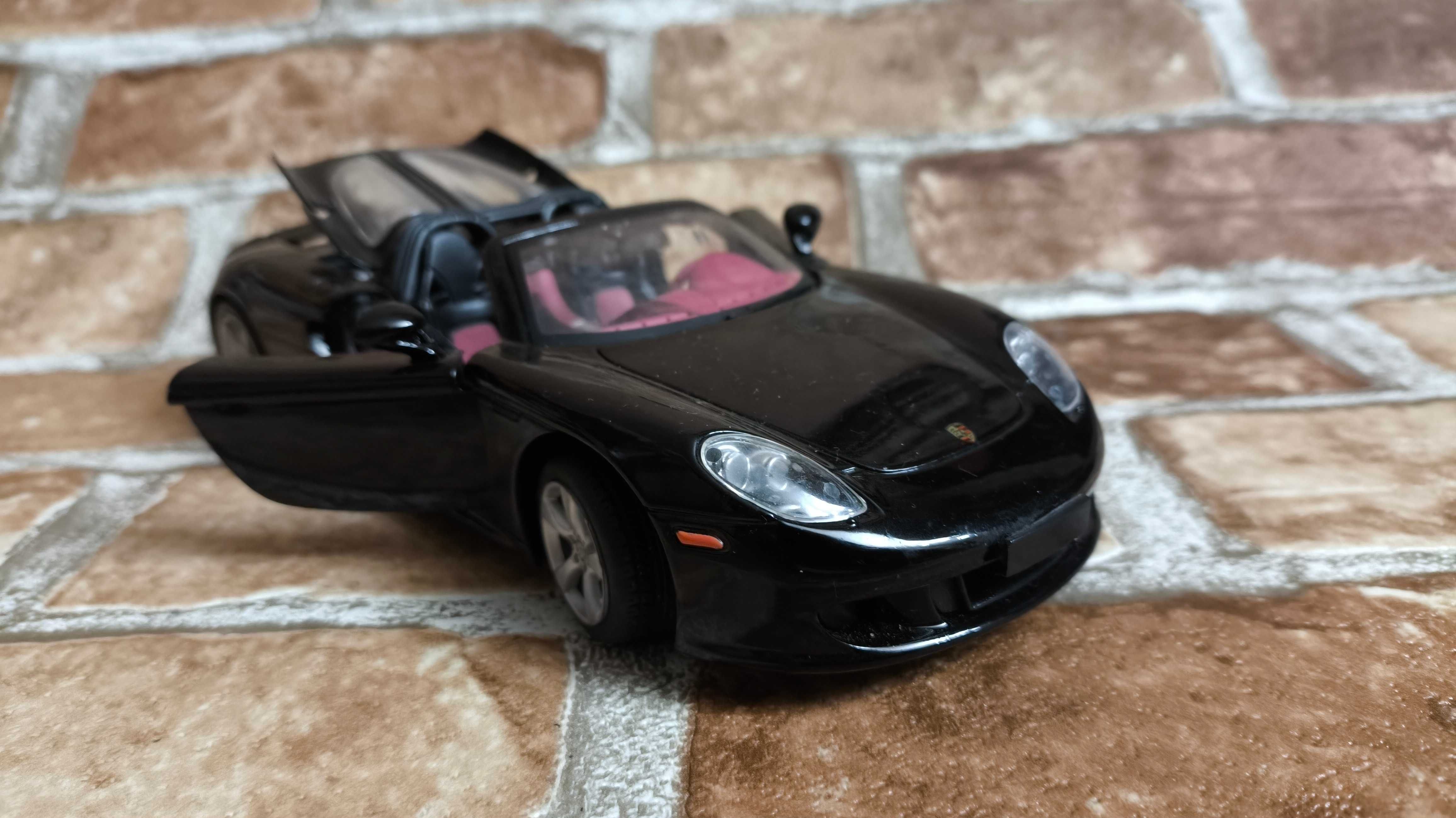 Машинка, іграшка Porsche Carrera GT 1:24 Motormax