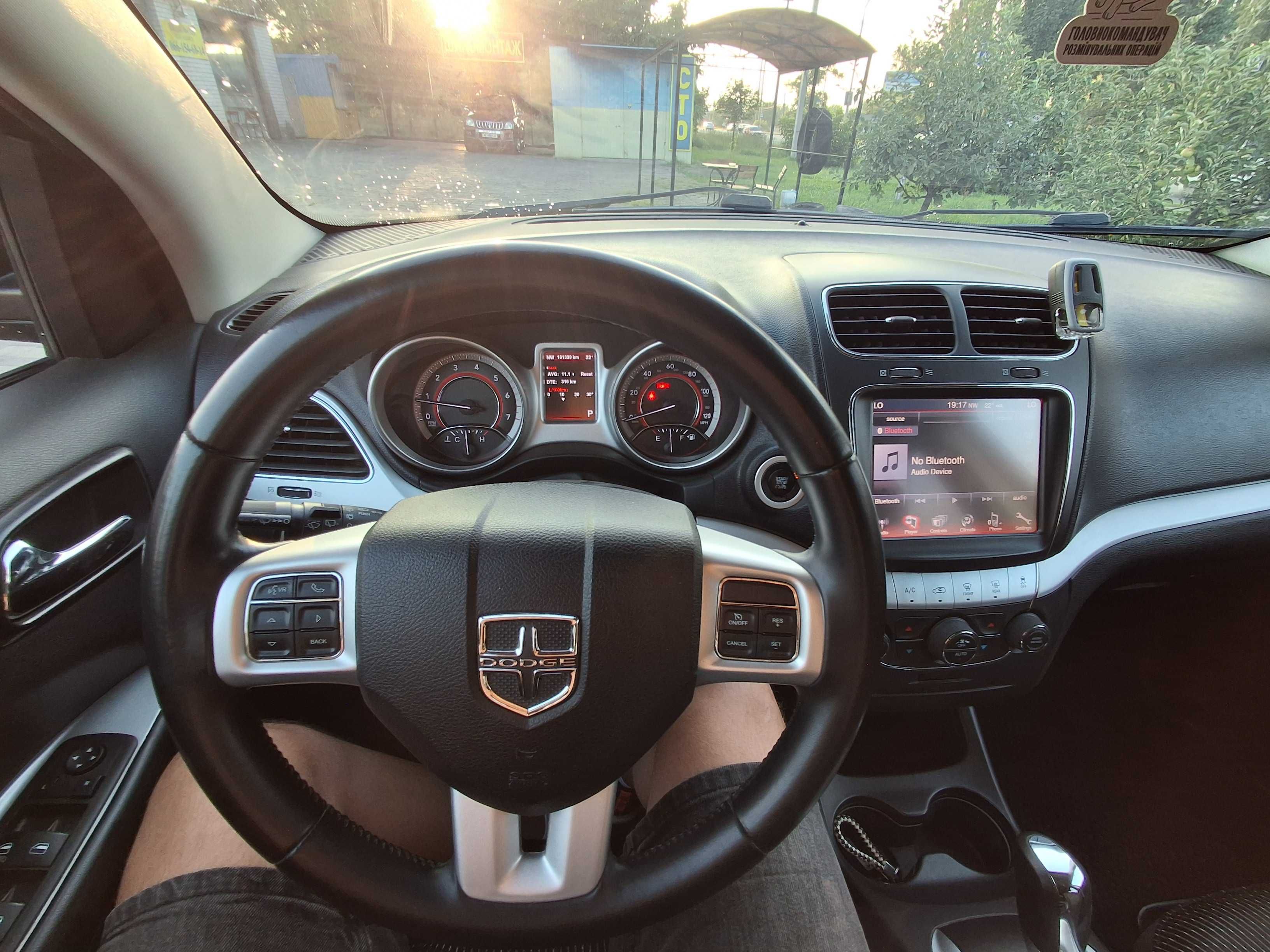 Продам Dodge Journey SXT 2.4L (2014)
