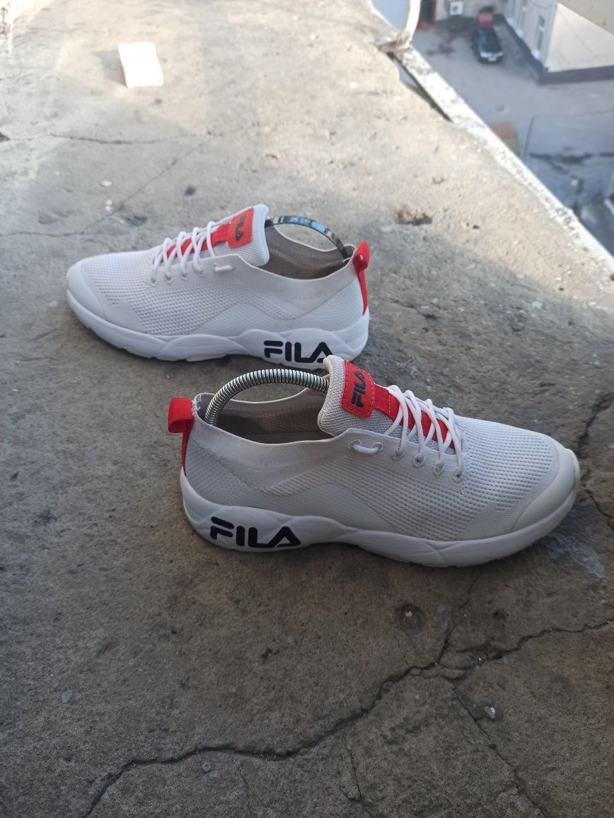 Fila сетка для города и бега асикс брукс мизуно