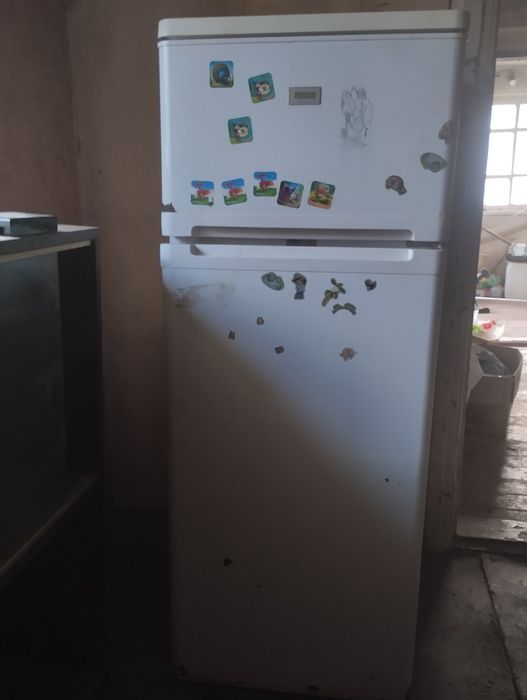 Продам холодильник