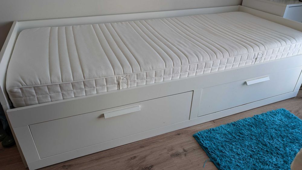 Cama IKEA Brimnes branca c/ ou s/ colchão