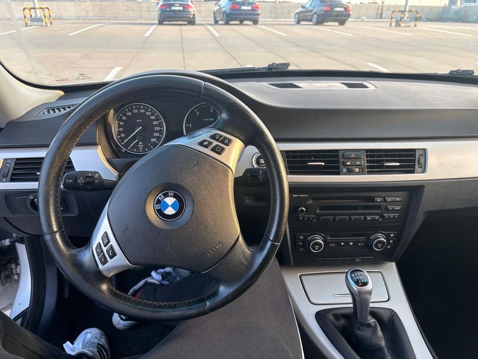 BMW e91 2008 r Listopad