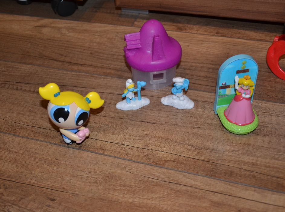 Іграшки з McDonalds Happy Meal Hello Kitty