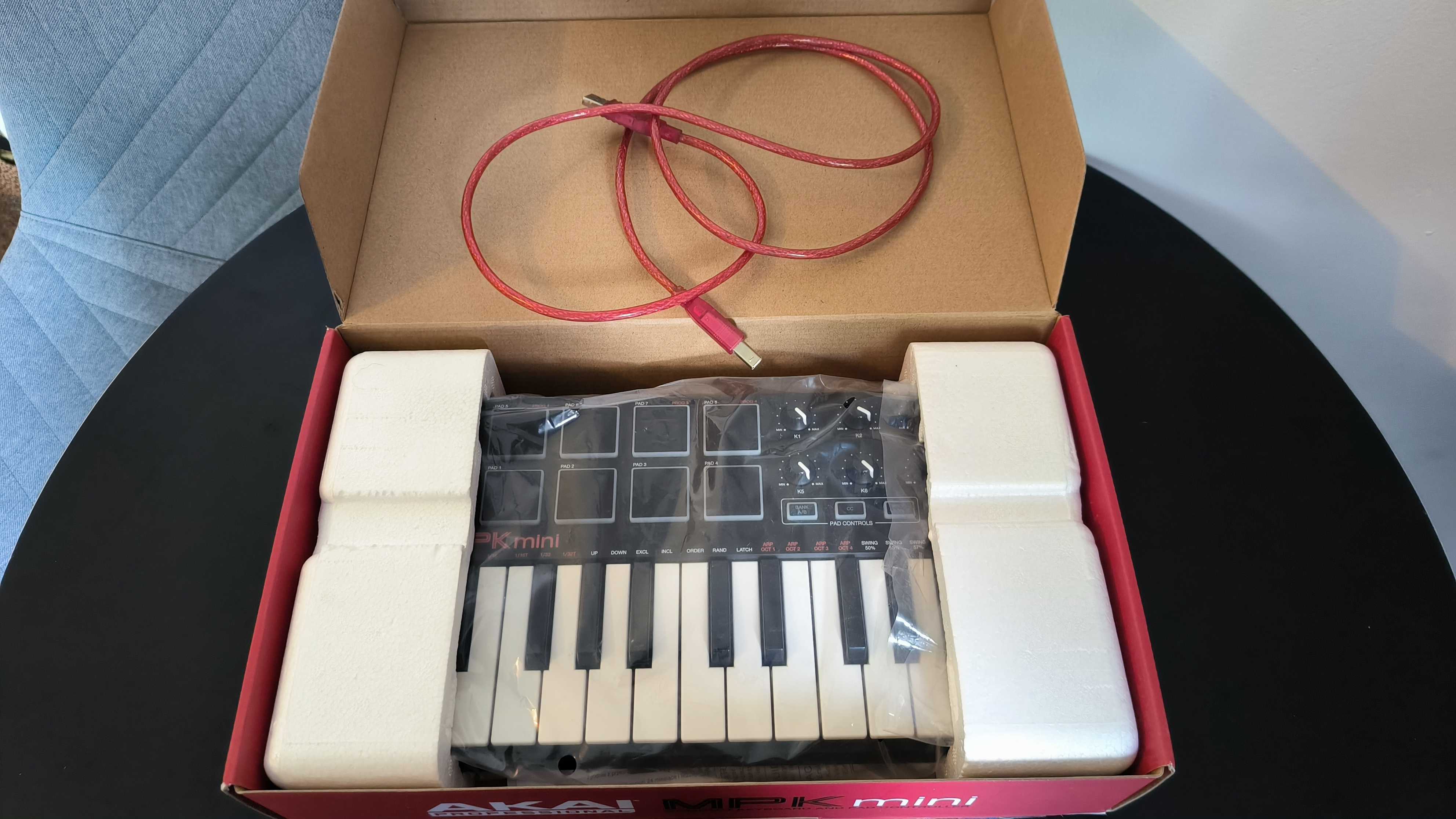 Akai MPK mini klawiatura MIDI