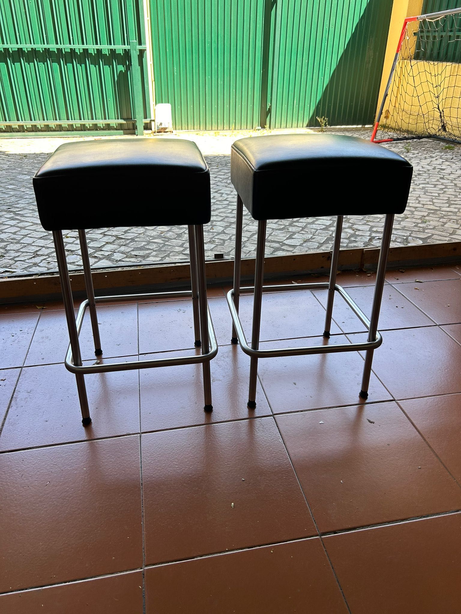 Banco alto bancada Ikea Julius (2 unidades)