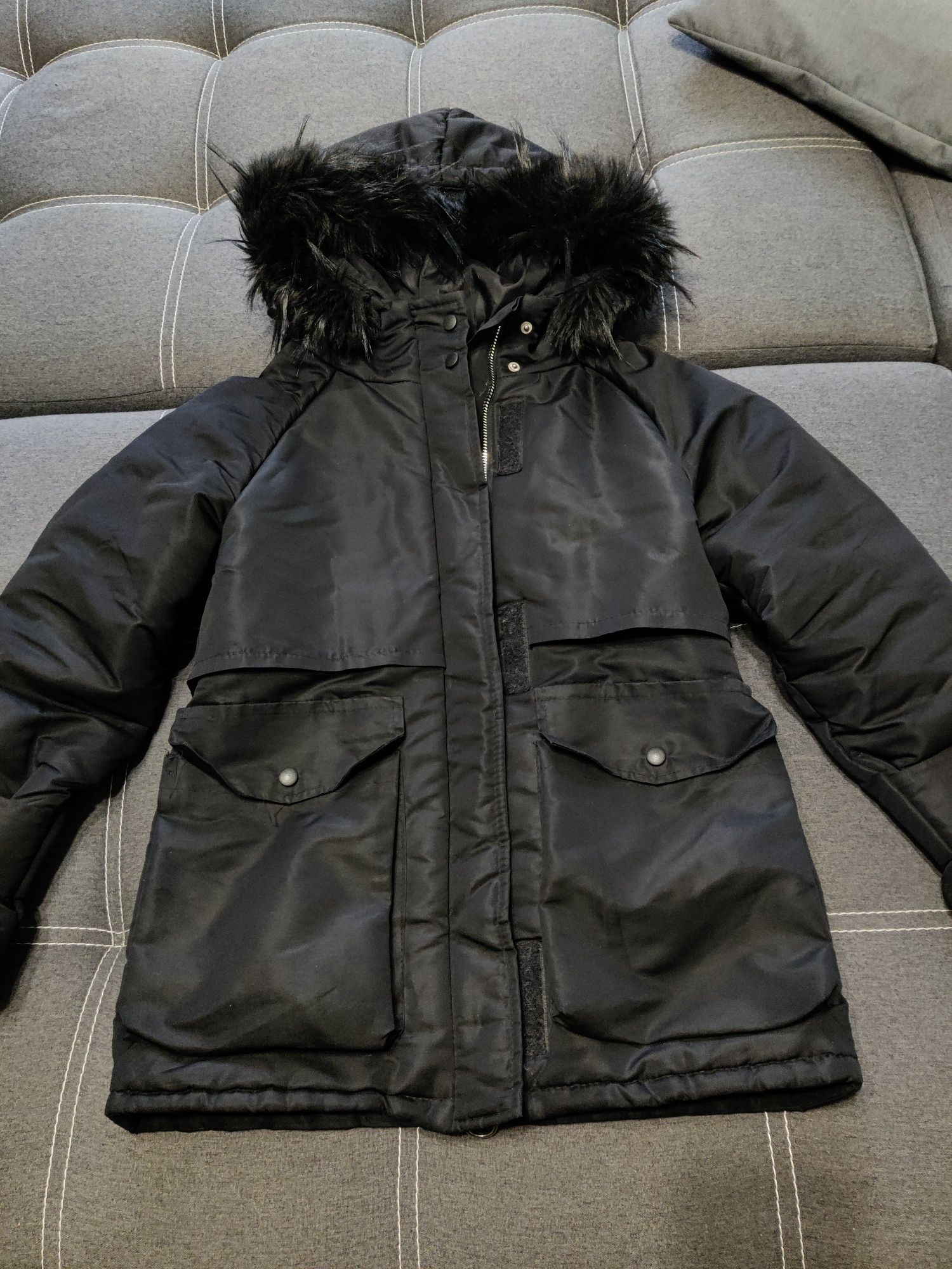 Куртка жіноча зимова 42 розмір