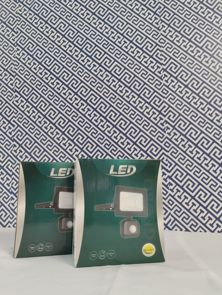 2 Holofote LED com sensor