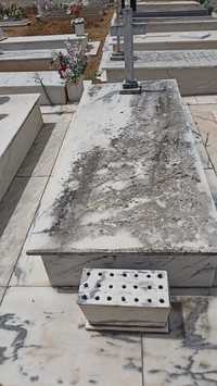 Cedência sepultura perpétua cemitério Estoril