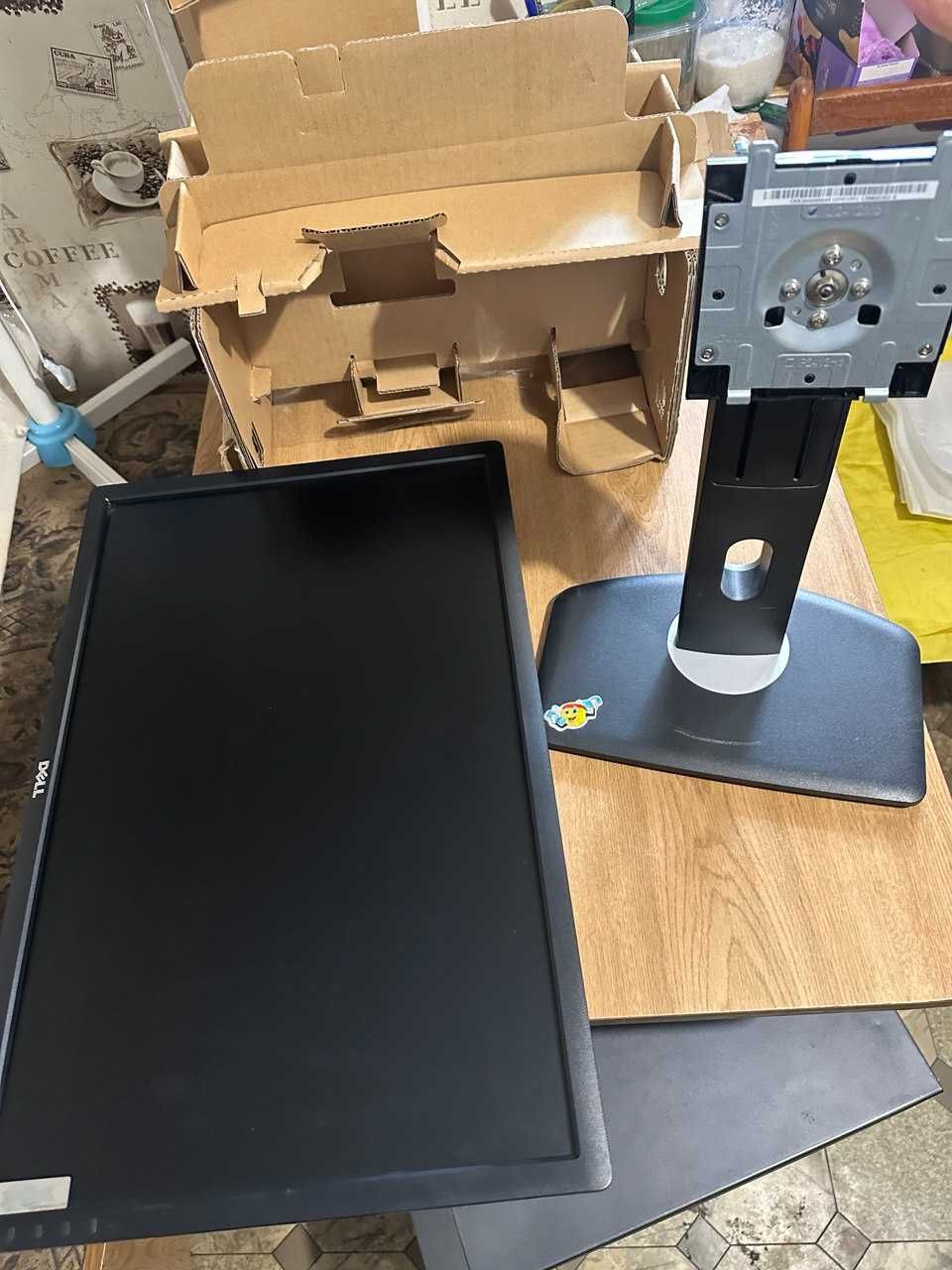 Монитор Dell 24"
