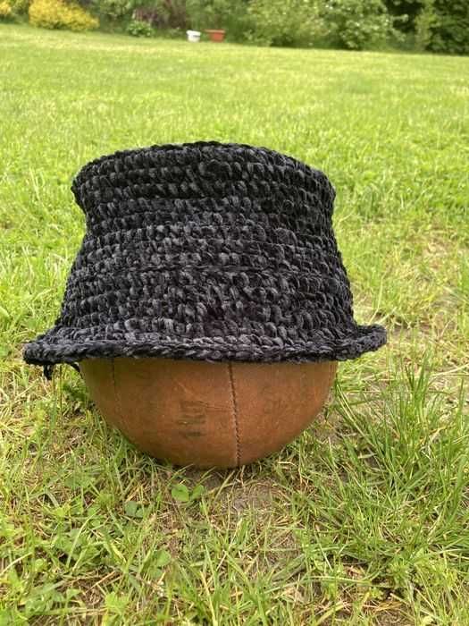 Czapka typu bucket hat
