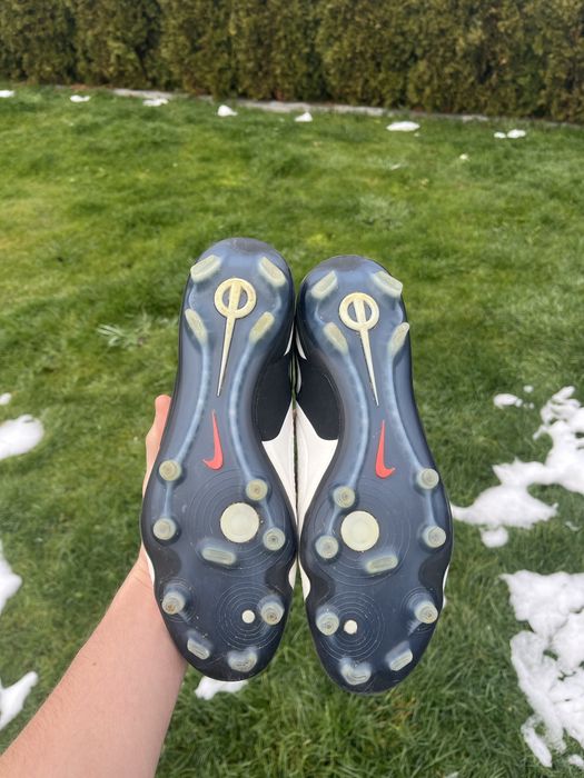 Profesjonalne korki piłkarskie Nike Tiempo