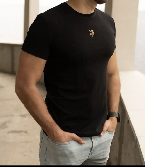 Футболка COOLMAX з вишивкою герб, чорна