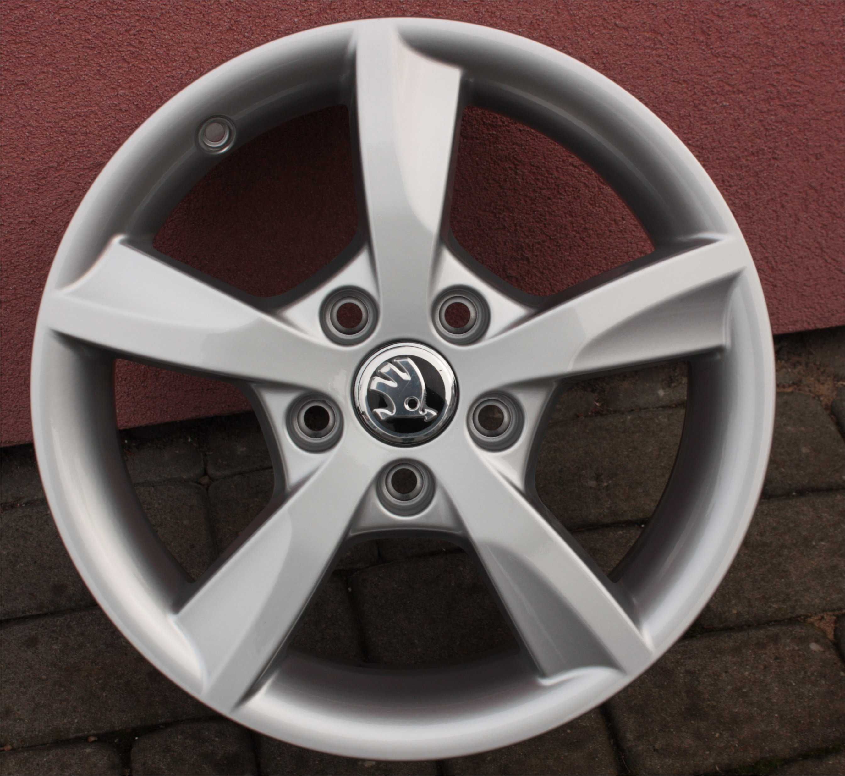 Nowe oryginalne VAG alufelgi 16 5x112 7.5 Audi A6 VW Seat Skoda Merced