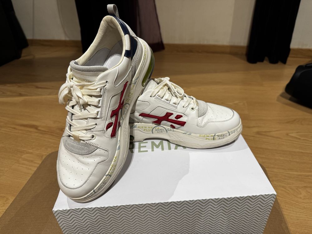 Tenis premiata N43 usados 2 vezes igual a novos . Preço de compra 395€