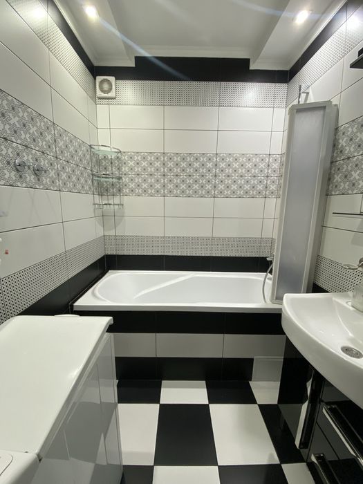 Оренда 2 кімнатної квартири по вулиці Коновальця ( поруч White Center)