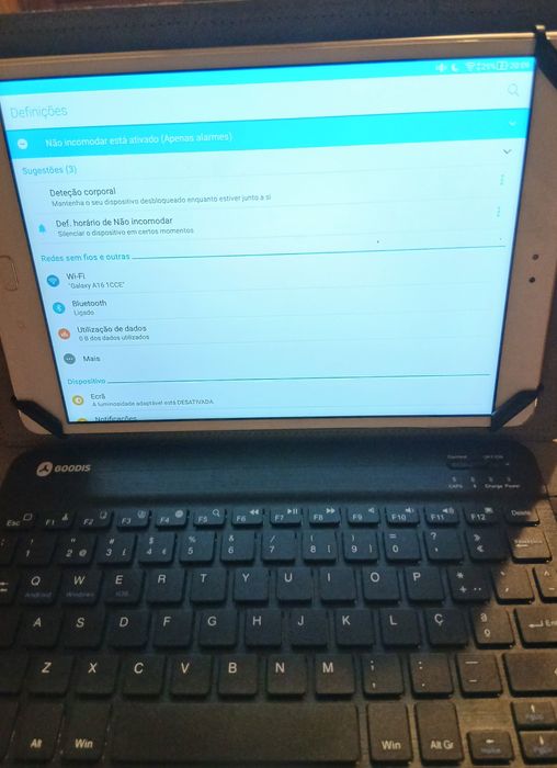 Tablet Samsung - com carregador, capa e teclado incluídos