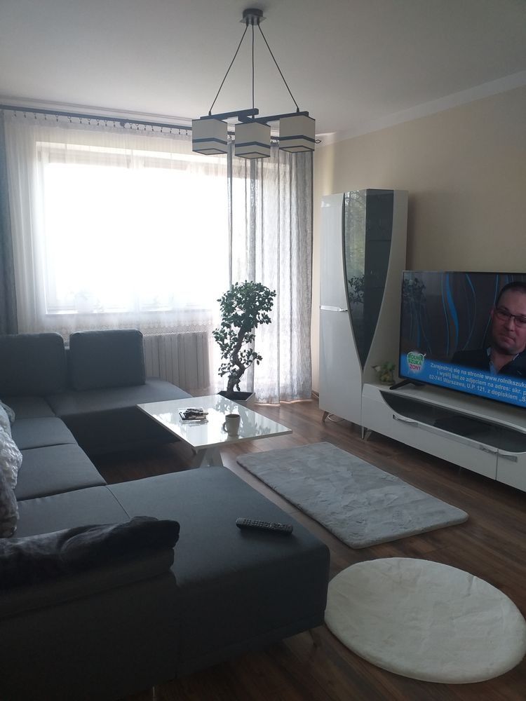 Komoda i rtv biala +lawa gratis