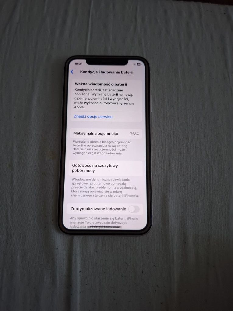 IPhone 11 Bialy, 64gb pamięci wewnętrznej oraz 4gb pamięci RAM