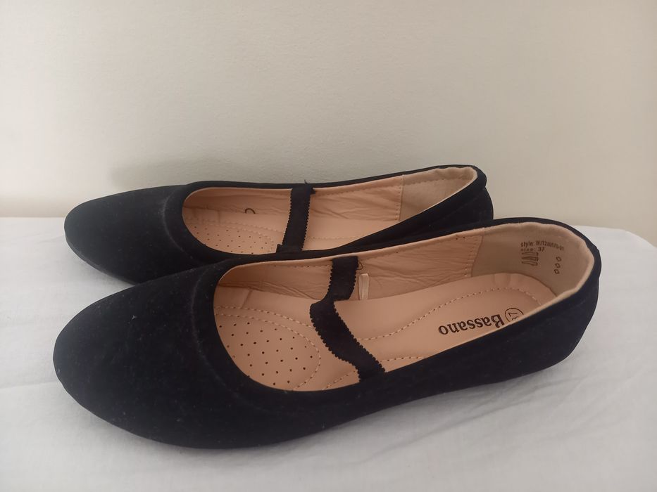 Czarne buty Bassano zamszowe balerinki rozmiar 37 czarne buty baleriny