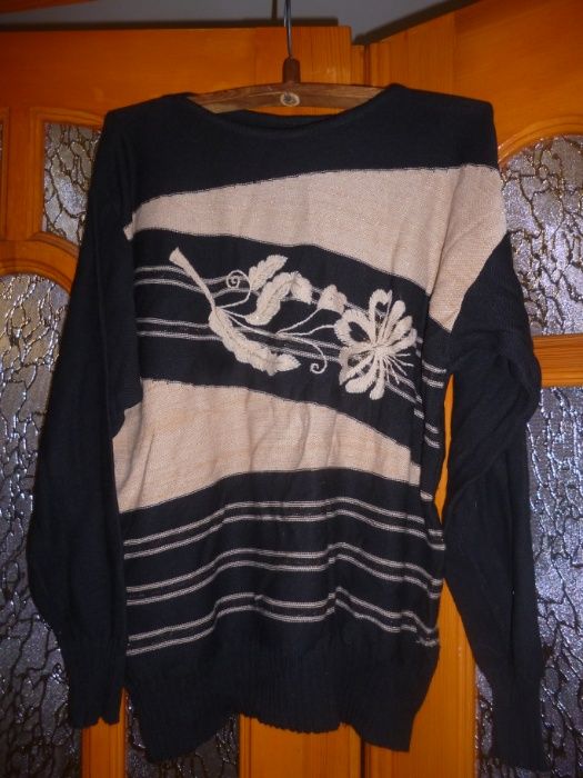 продам женский свитер на разм 50-52 или XL, в отличном состоянии, пере