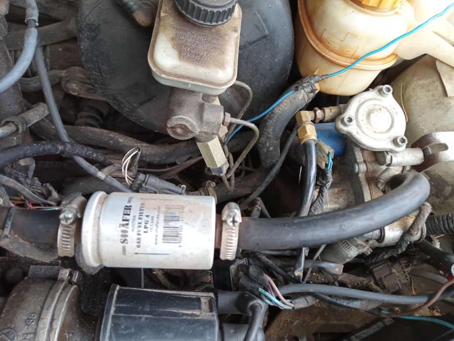 Газова установка ще стоїть на авто.