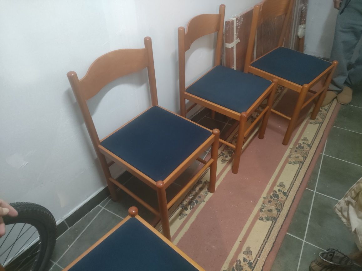 Mesa de cozinha com 4 cadeiras