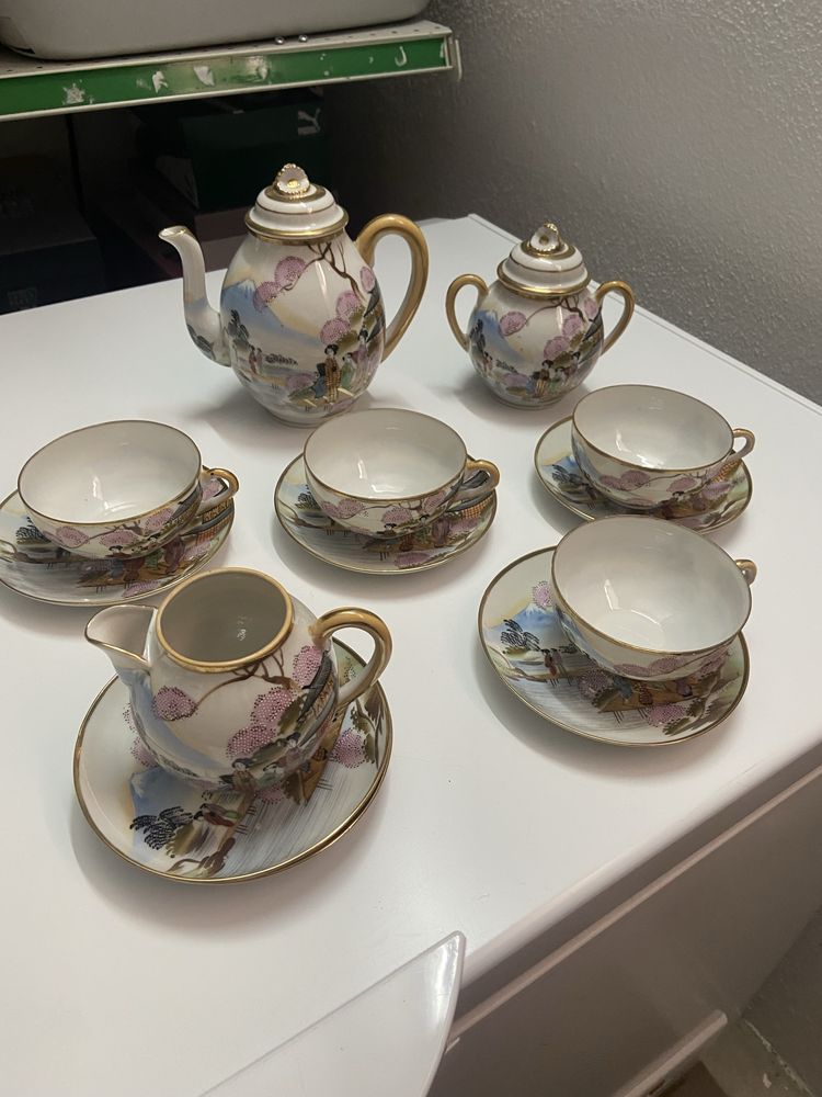 Conjunto de loica muito antiga