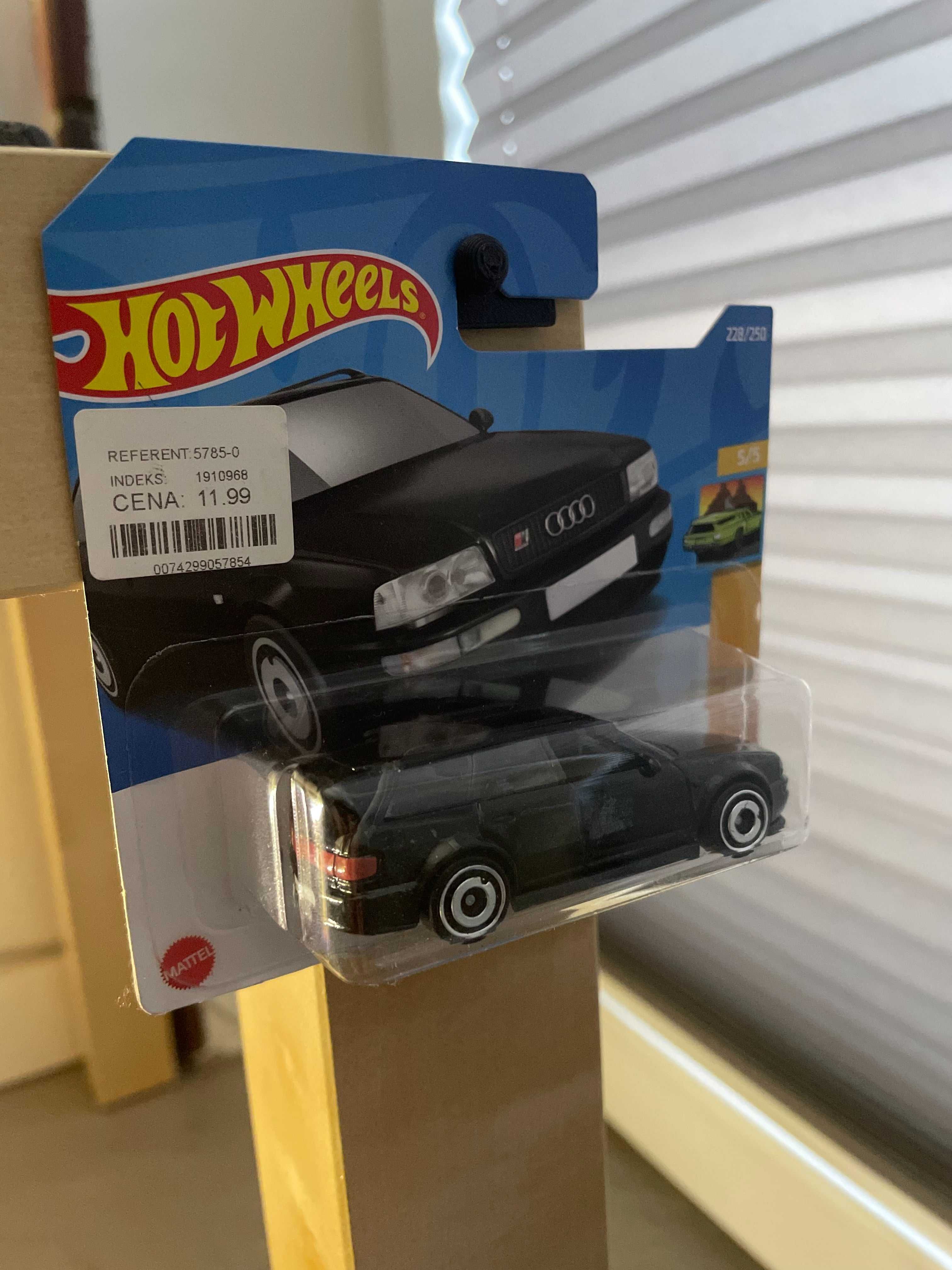 Wieszak na HotWheels 10szt.