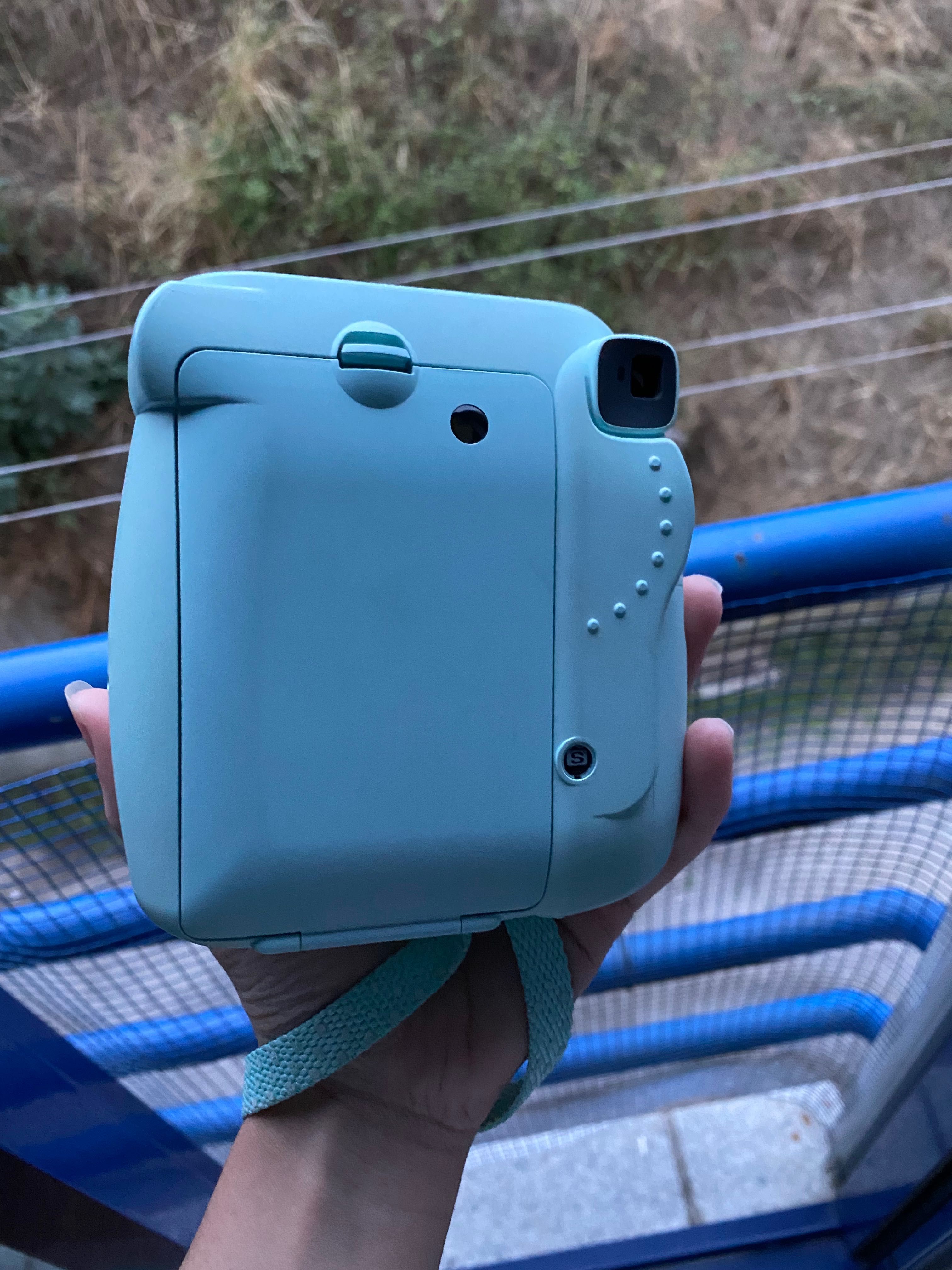 Instax mini 9 em azul - nova com caixa