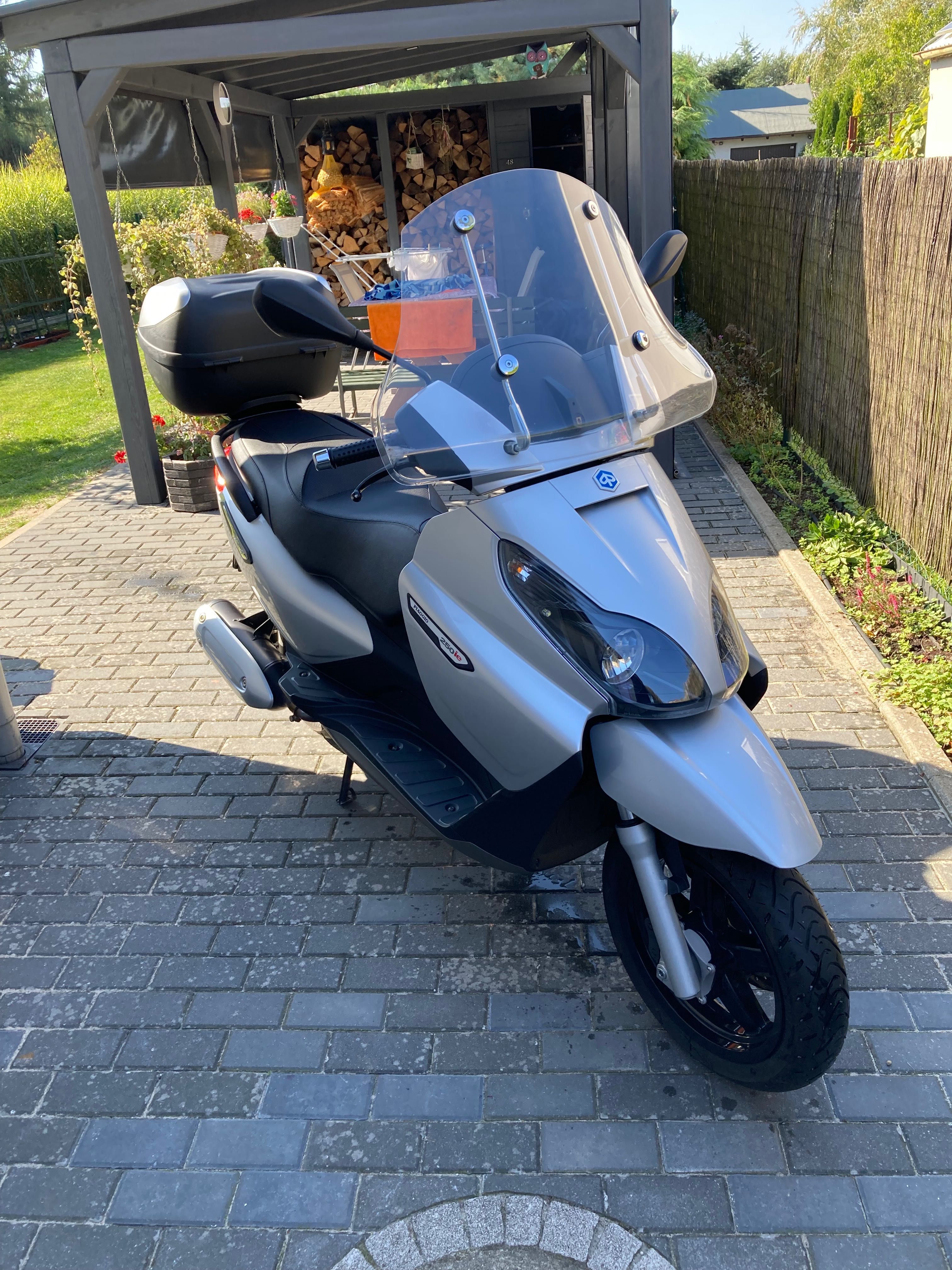 Sprzedam Piaggio X7 250ie