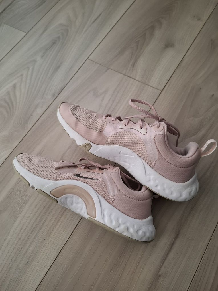 Tenis marca nike n.36 - ótimo estado