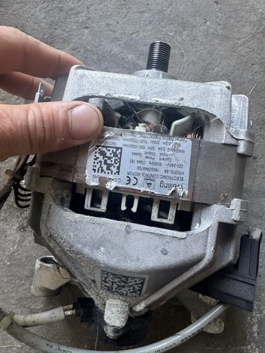 Мотор до пральної машинки Індезіт