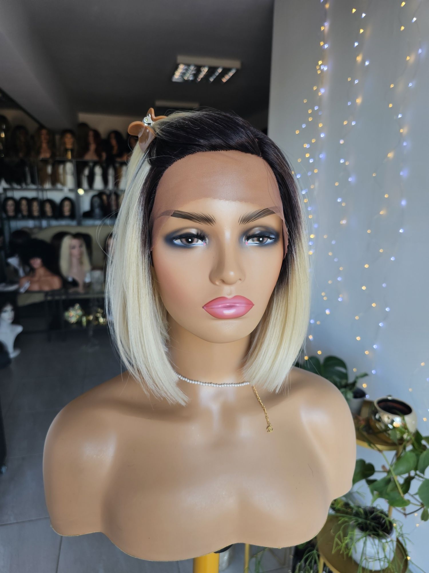 Peruka lace front perłowy blond z odrostem Stella naturalna fryzura