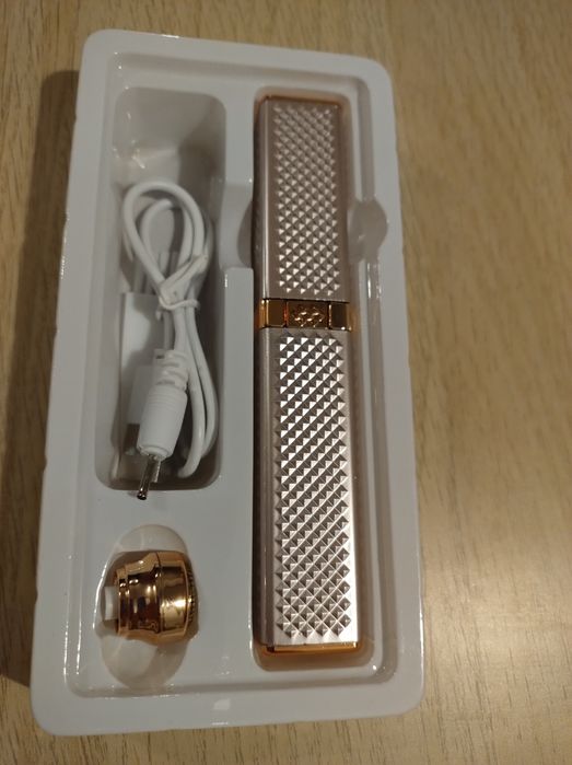 Trymer depilator do twarzy i brwi