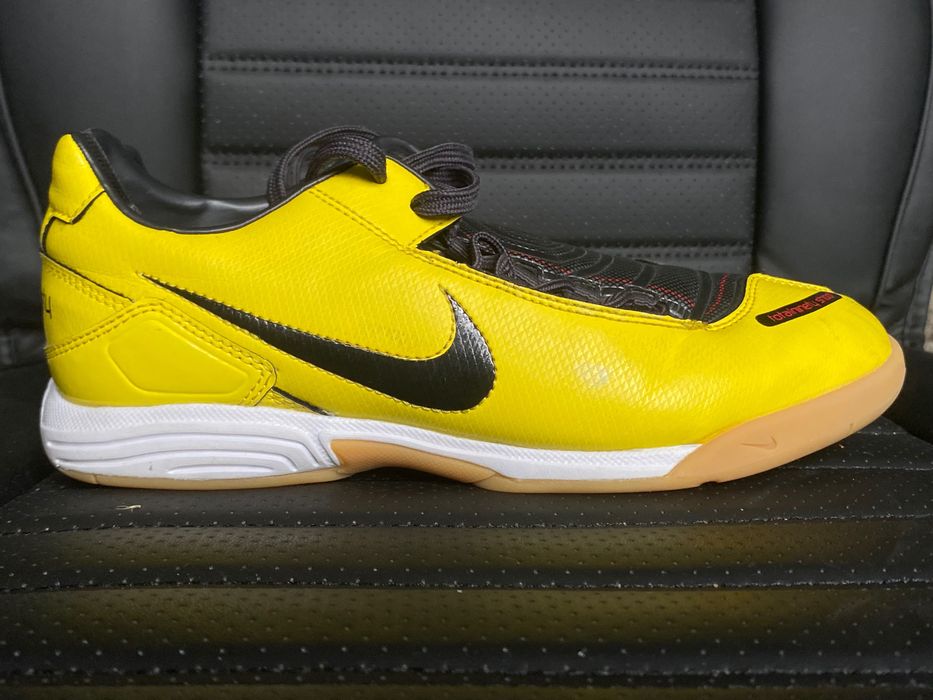 Nike Total90 37,5 (23,5cm) buty piłkarskie Halówki