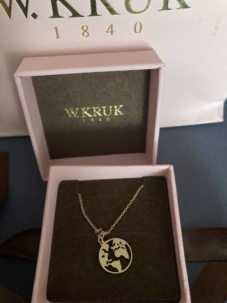 Łańcuszek z zawieszką Kruk