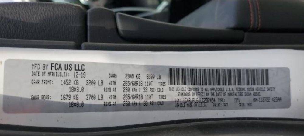 Тесла X продаж в дорозі