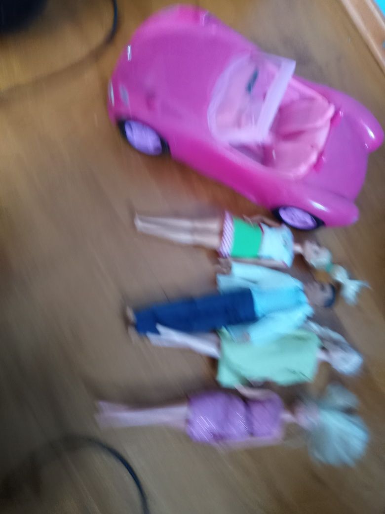 Zestaw Barbi Samochód cabrio z lalkami