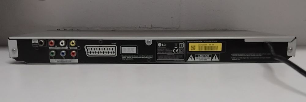 LG CD and DVD Player with Remote Control64551133219587122