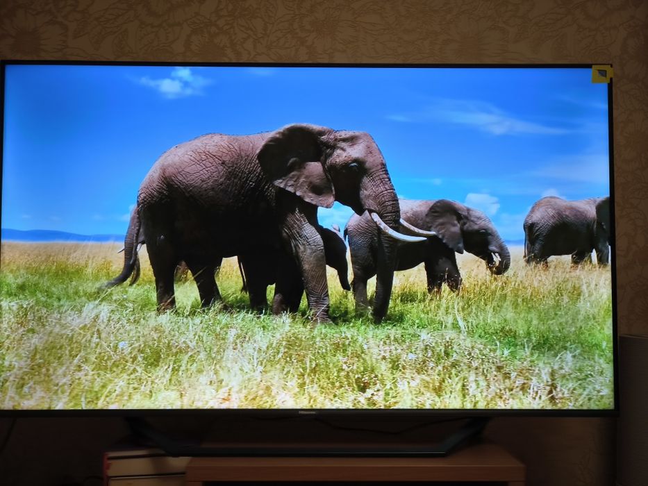 Продам Hisense 55 Qled, стан нового