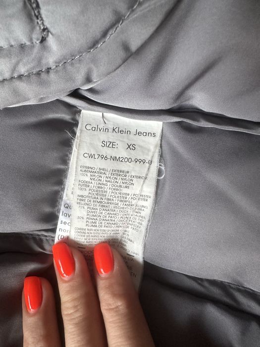 Коротка тепла пухова куртка calvin klein xs