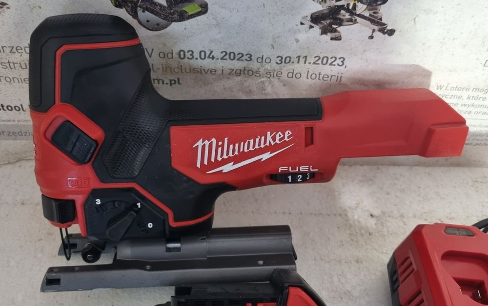 24R Wyzynarka Milwaukee m18 fbjs