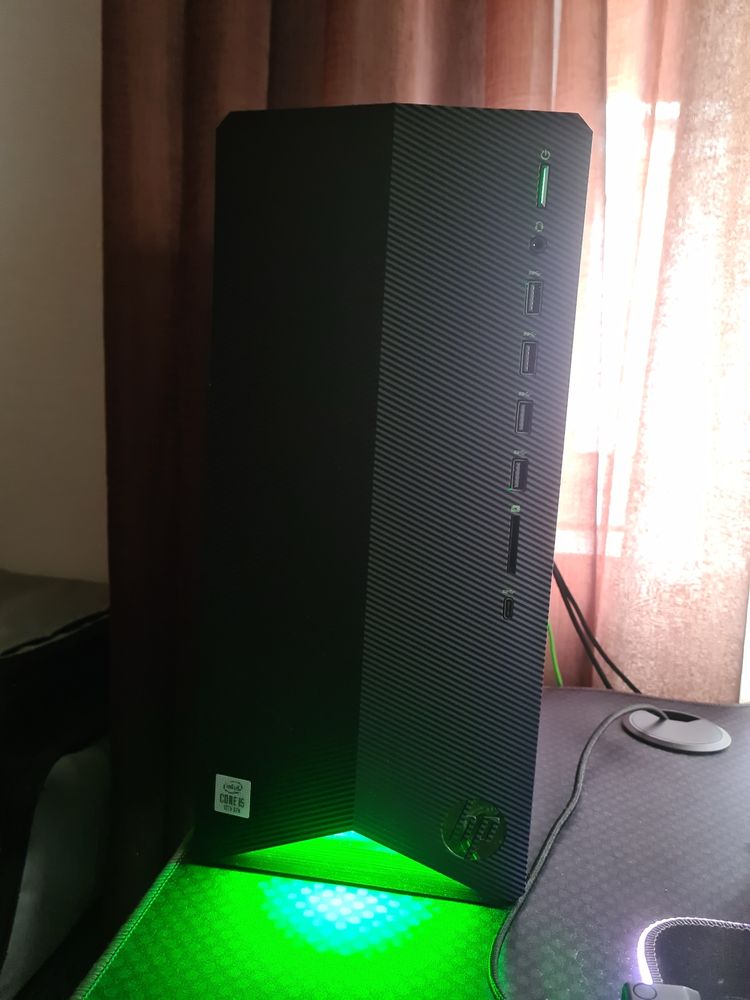 Desktop Gaming HP Pavilion + Monitor Gaming AOC e teclado RAZER GAMING