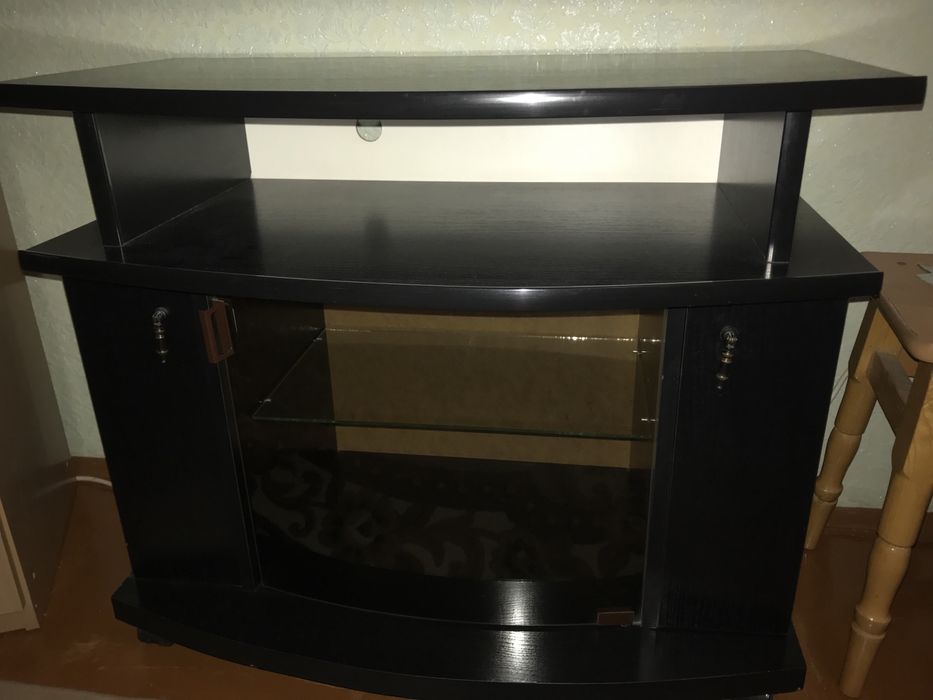 Тумба під телевізор