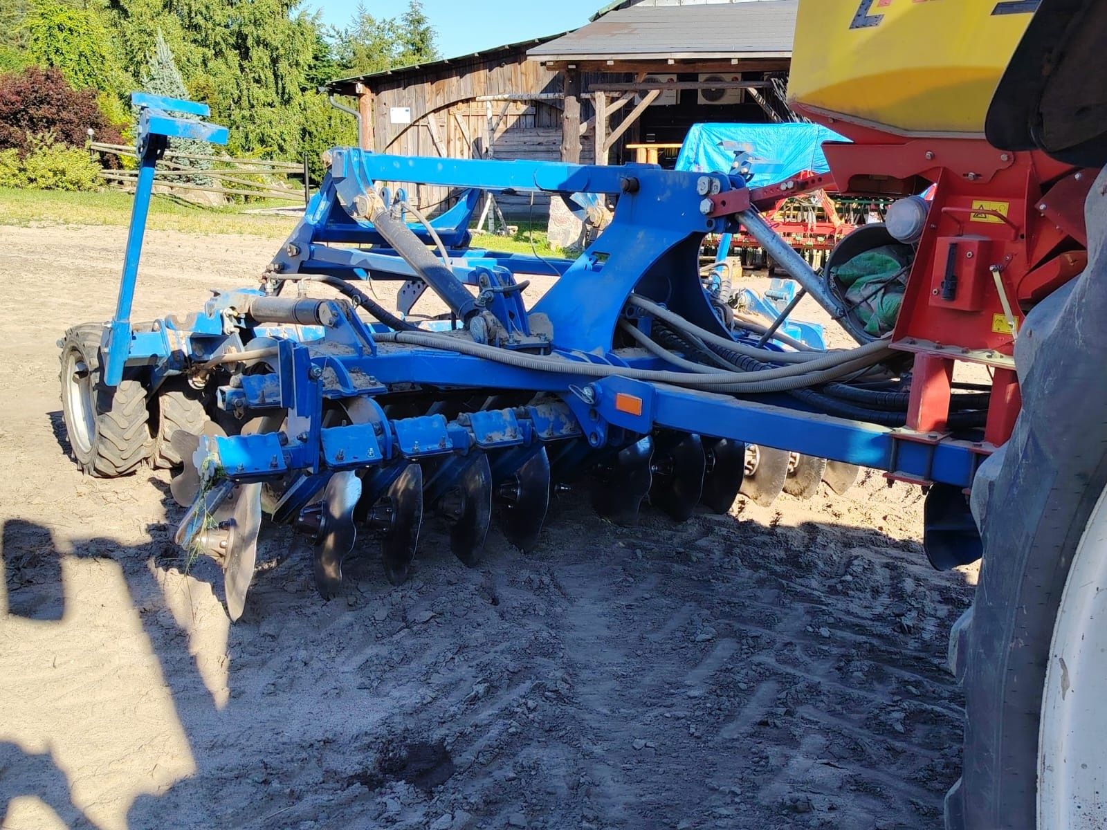 Rolmako U693 – brona talerzowa 3m półzawieszana z hydropakiem