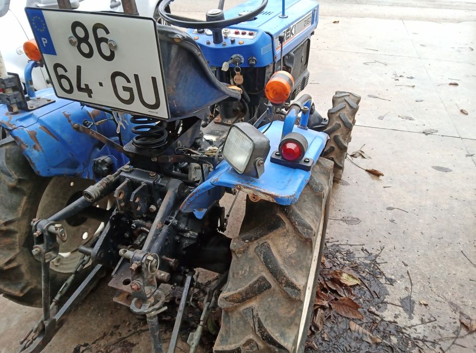 Trator izeki 2160 com documentos