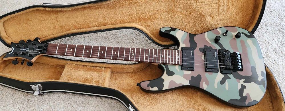Guitarra Dean Vendetta 2.0 Camouflage