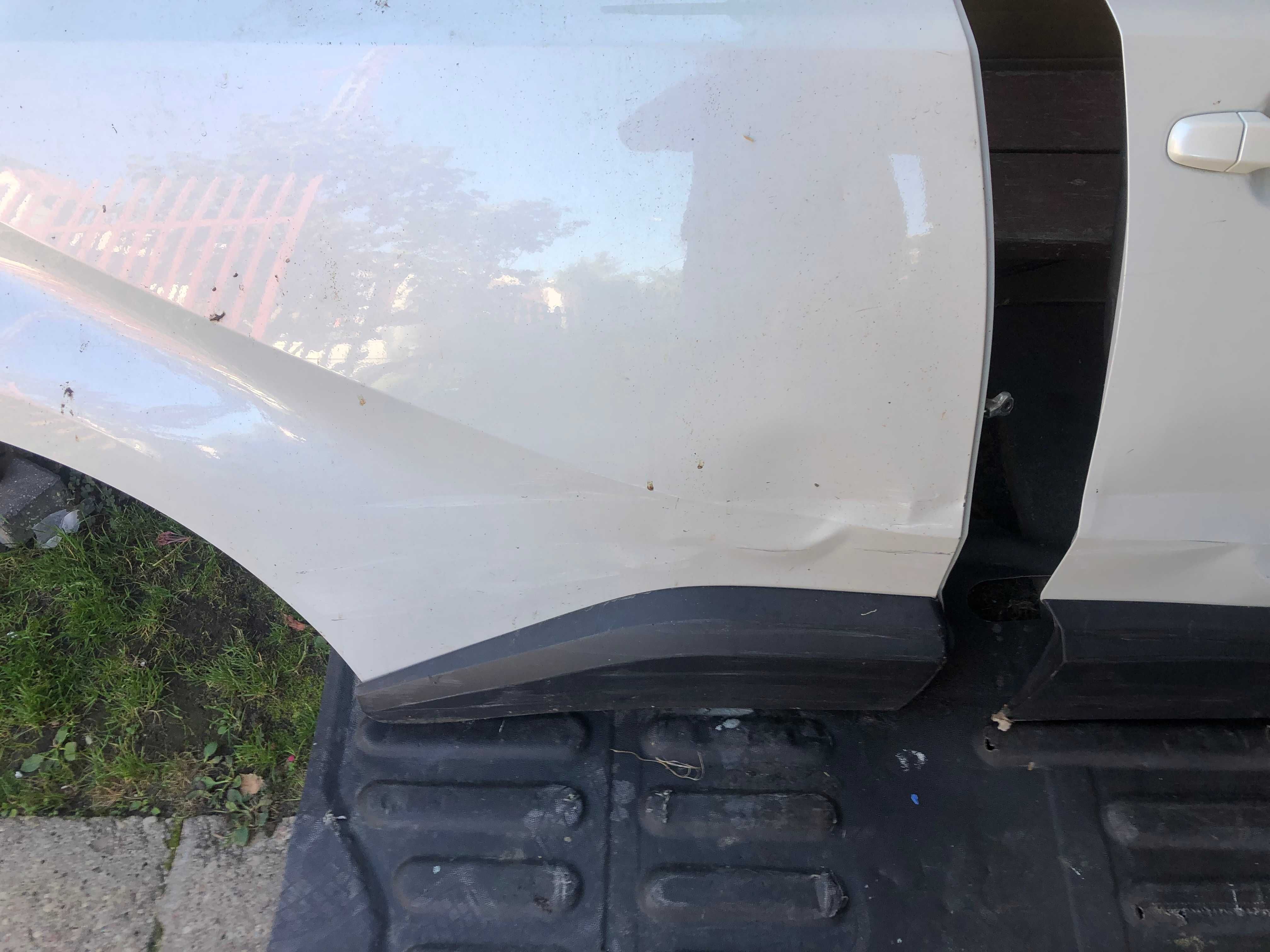 Drzwi Toyota CHR prawa strona uszkodzone