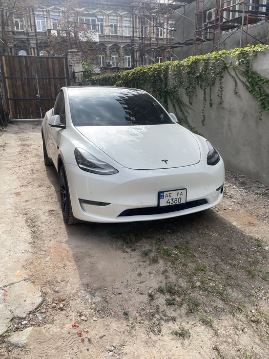 Продам Tesla Y 2021